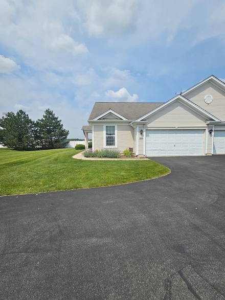13592 Delaney Rd, Huntley, IL 60142