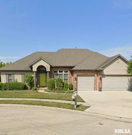 6208 Winterberry Ln, Springfield, IL 62712