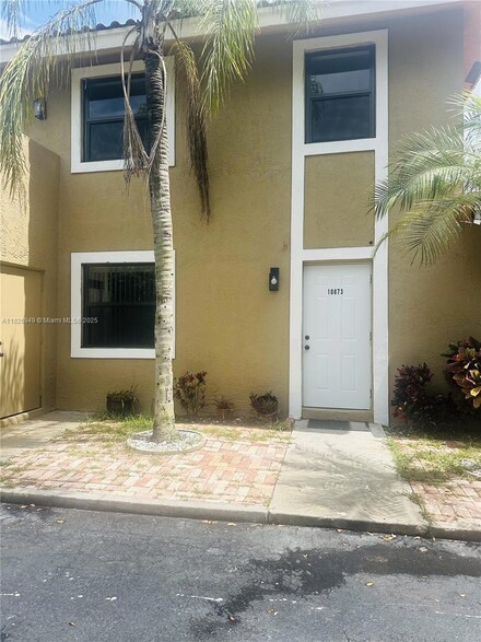 10873 NW 45th St, Coral Springs, FL 33065