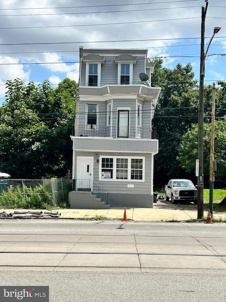 3918 W Girard Ave, Philadelphia, PA 19104
