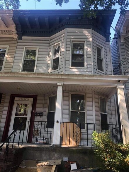 86-26 90th St, Jamaica, NY 11421