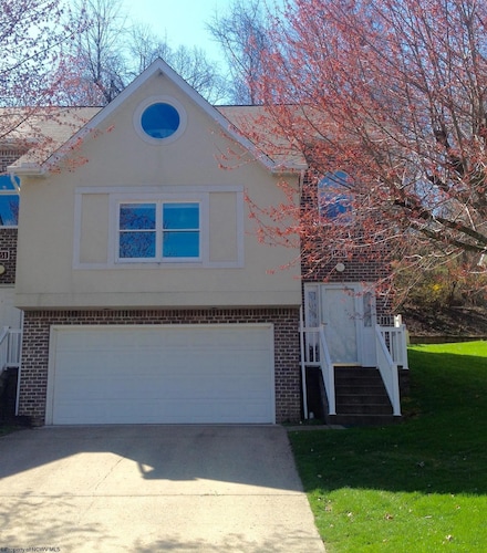 153 Windwood Dr, Morgantown, WV 26505