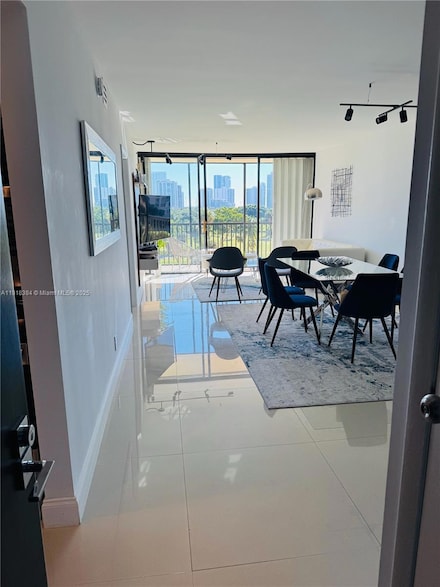 20335 W Country Club Dr Unit 608, Aventura, FL 33180