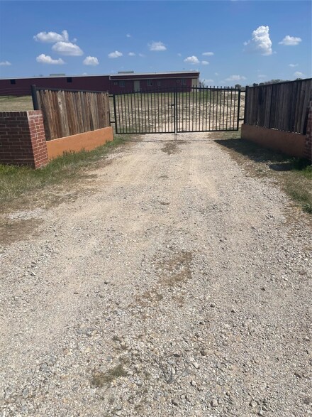 6437 Fm 920, Bridgeport, TX 76426