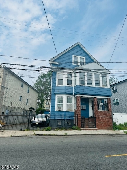 553 - 555 S 10th St, Newark City, NJ 07103