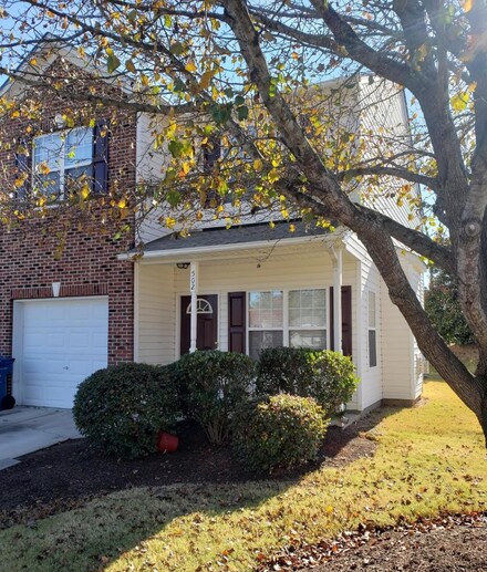 502 Summer Breeze Dr, Durham, NC 27704