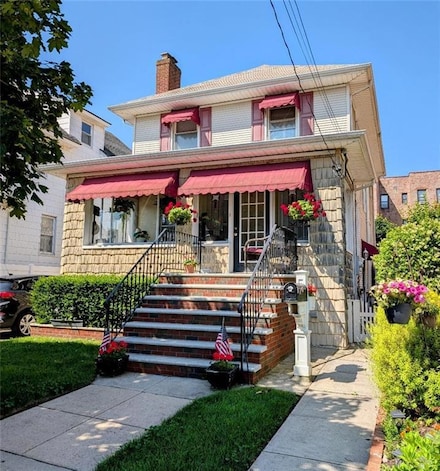 253 Beach 128th St, Rockaway Park, NY 11694