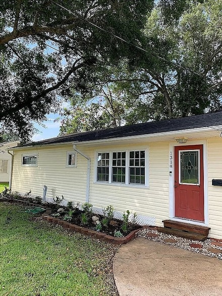 1318 Herring Ave, Port Neches, TX 77651
