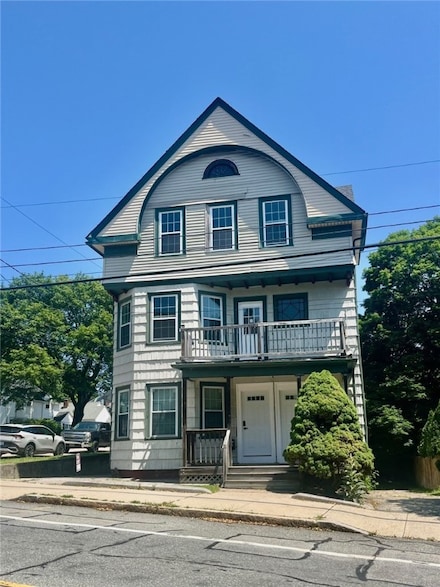 1309 Smith St Unit 3, Providence, RI 02908