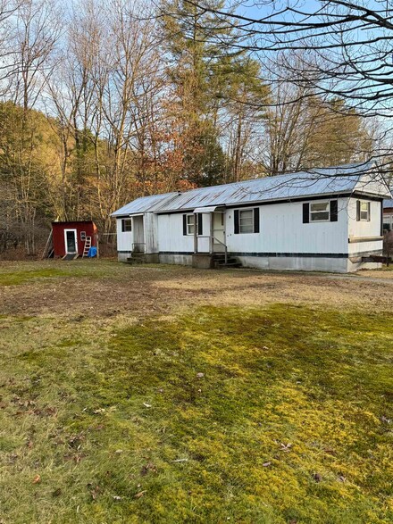 31 Valley St, West Brattleboro, VT 05301