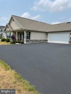 18 Dogwood Ct, Gettysburg, PA 17325