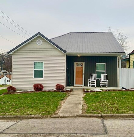 141 Holly Ave, Winchester, KY 40391