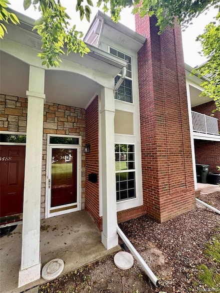 5484 Pine Aires Dr, Sterling Heights, MI 48314