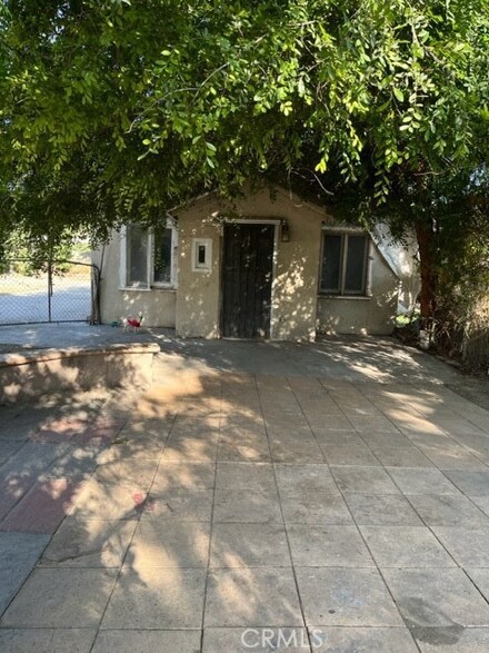 3716 Packard Ave, Riverside, CA 92509