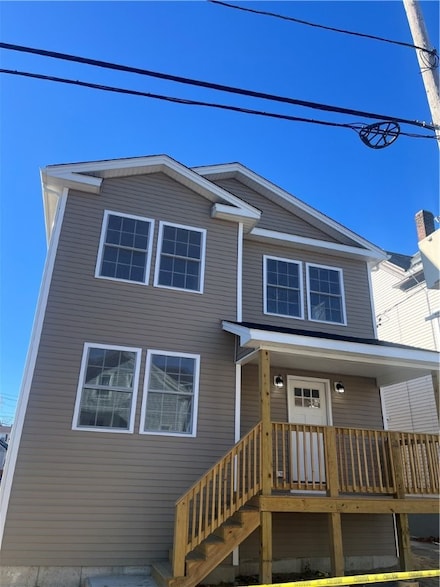 17 Hamilton St, Providence, RI 02907