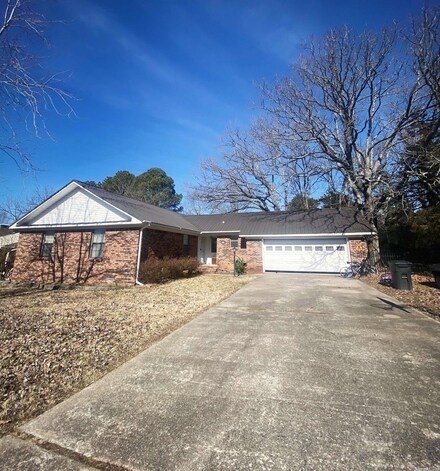 1812 Westgate Dr, Heber Springs, AR 72543