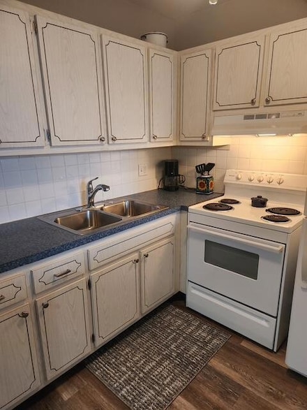3362 Cynthia Ln Unit 211, Lake Worth Beach, FL 33461