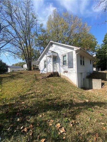 602 Elm St, Liberty, MO 64068