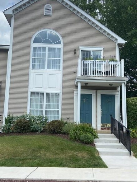 1925 Delancey St, Hellertown, PA 18055