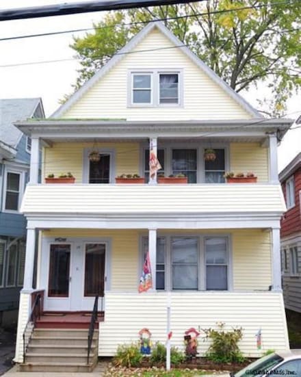 15 Arcadia Ave, Albany, NY 12209