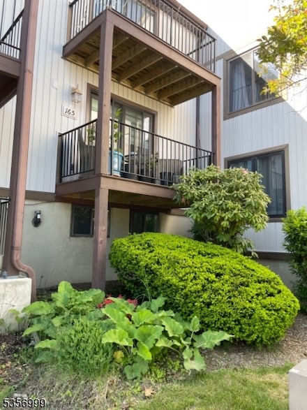 9165 Ashland Ct, Stanhope, NJ 07874
