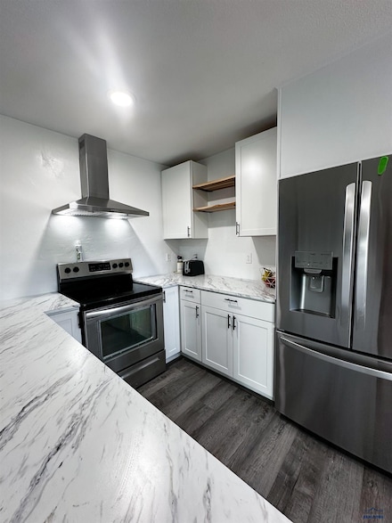 410 W 8th St, Winner, SD 57580