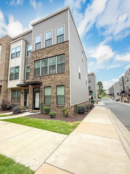 1202 Gleason Way, Charlotte, NC 28217