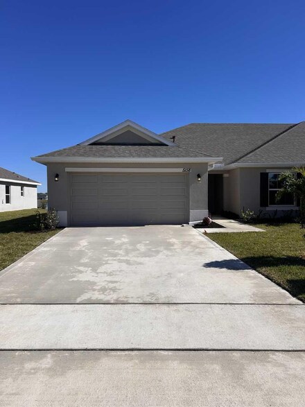 5158 Modeno St, Fort Pierce, FL 34951
