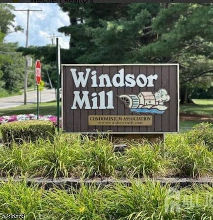 2433 Old Stone Mill Dr, East Windsor, NJ 08512