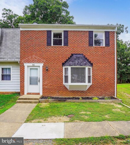 816 Sledgehammer Dr, Fredericksburg, VA 22405