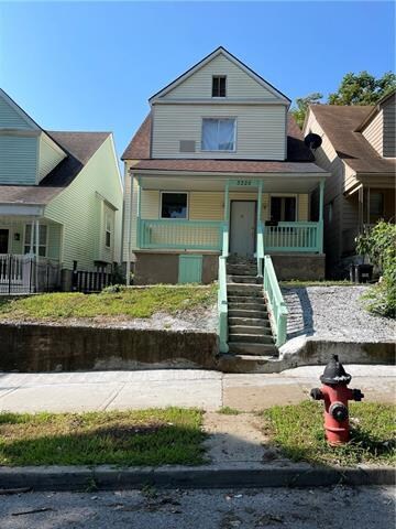 3225 Roberts St, Kansas City, MO 64124