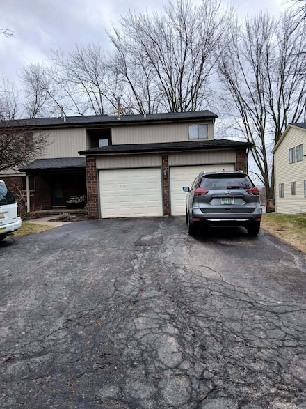 2250 Saginaw Rd SE, Grand Rapids, MI 49506
