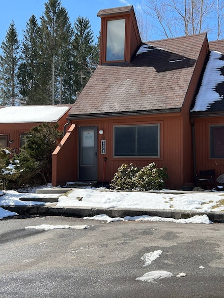 30 Pendletonheim Cir, Davis, WV 26260
