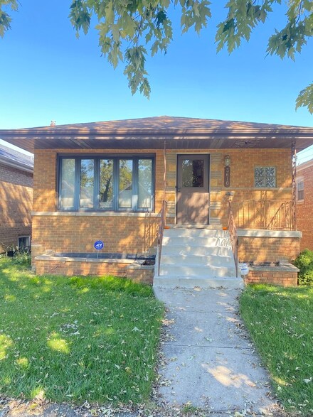 3610 W 82nd St, Chicago, IL 60652