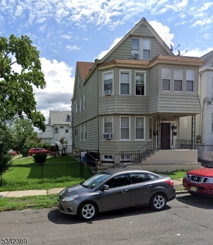 74 5th Ave, Clifton, NJ 07011