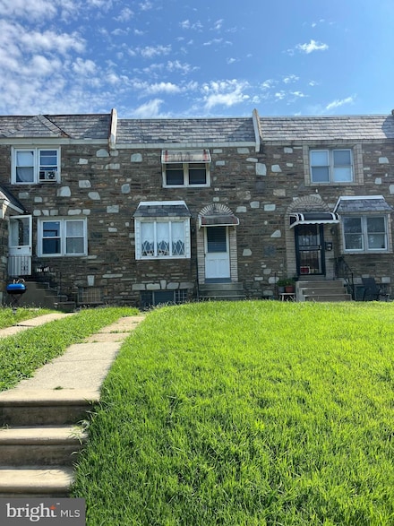 2141 Fanshawe St, Philadelphia, PA 19149