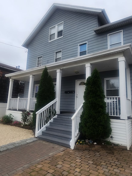 844 Kossuth St Unit 1, Bridgeport, CT 06608