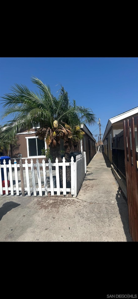 2809 46th St Unit 11, San Diego, CA 92105