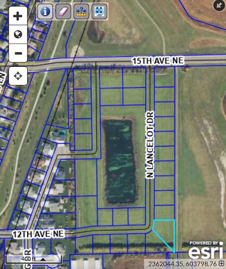 1202 Lancelot Dr, Aberdeen, SD 57401