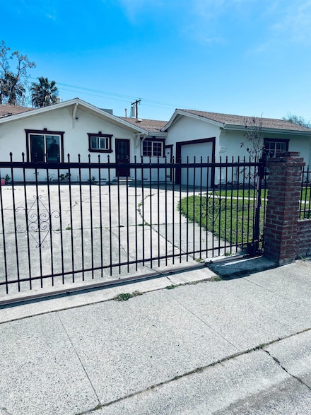 7451 Red Willow St, Sacramento, CA 95822
