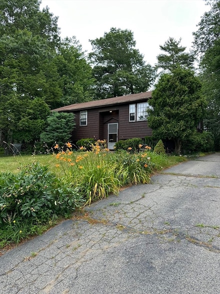 41 Steven St, Hanson, MA 02341