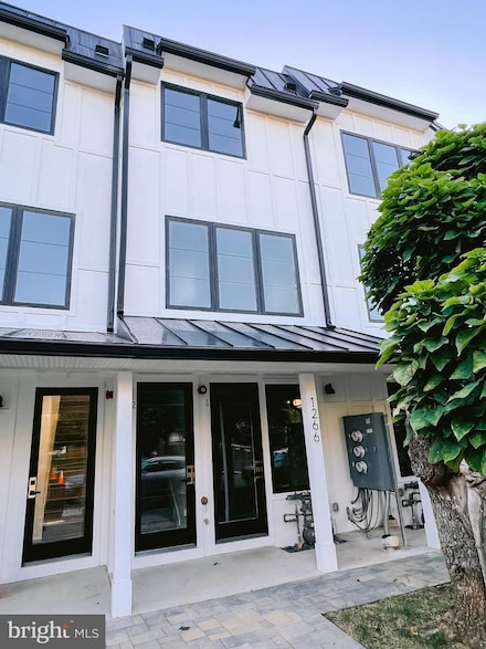 1266 Holbrook Terrace NE Unit B, Washington, DC 20002