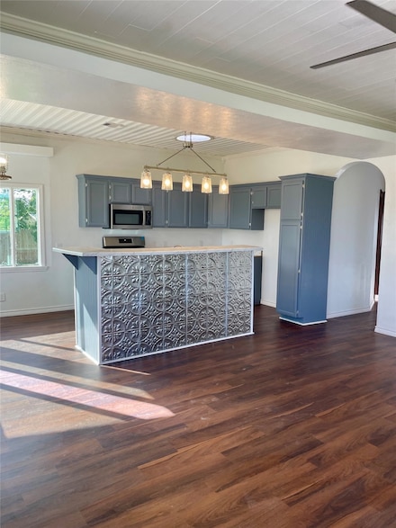717 W Brazos St, Freeport, TX 77541