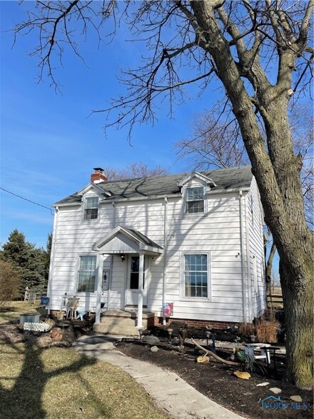 5183 N Genoa Clay Center Rd, Curtice, OH 43412