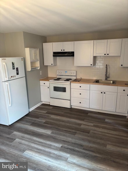 820 Broad St, Collingdale, PA 19023