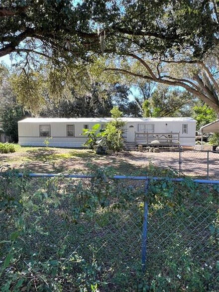 9925 E Fowler Ave, Thonotosassa, FL 33592
