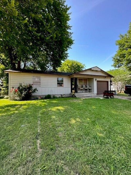 1113 Rancho Dr, Mesquite, TX 75149