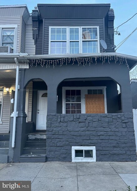 1460 S 9th St, Camden, NJ 08104