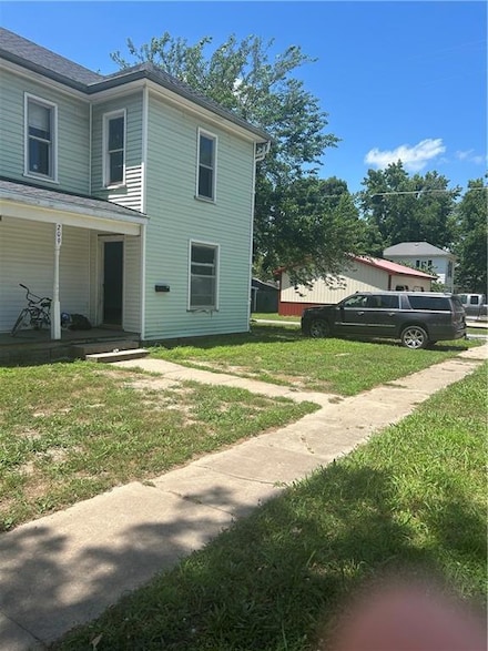 209 S Prairie St, Yates Center, KS 66783