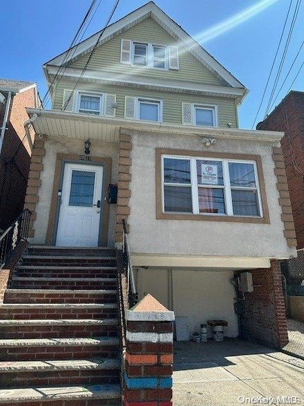 39-27 56th St, Flushing, NY 11377